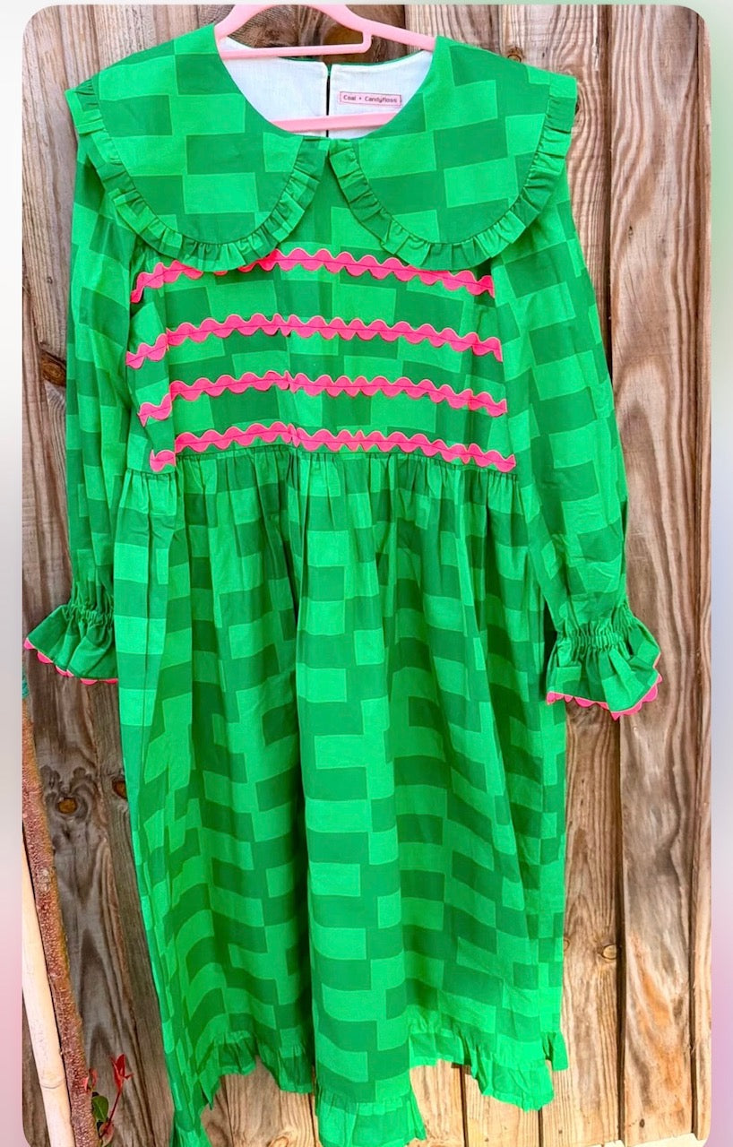Cynthia green print  dress SIZE 16