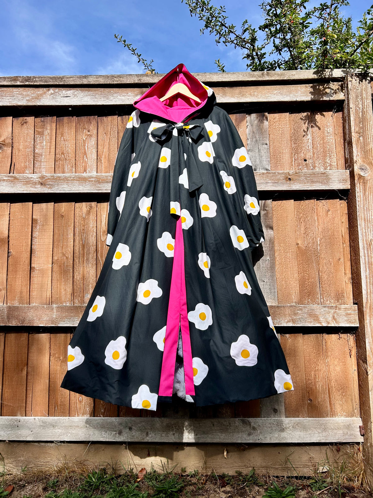 The fried egg cloak - Size 12/14/16/18