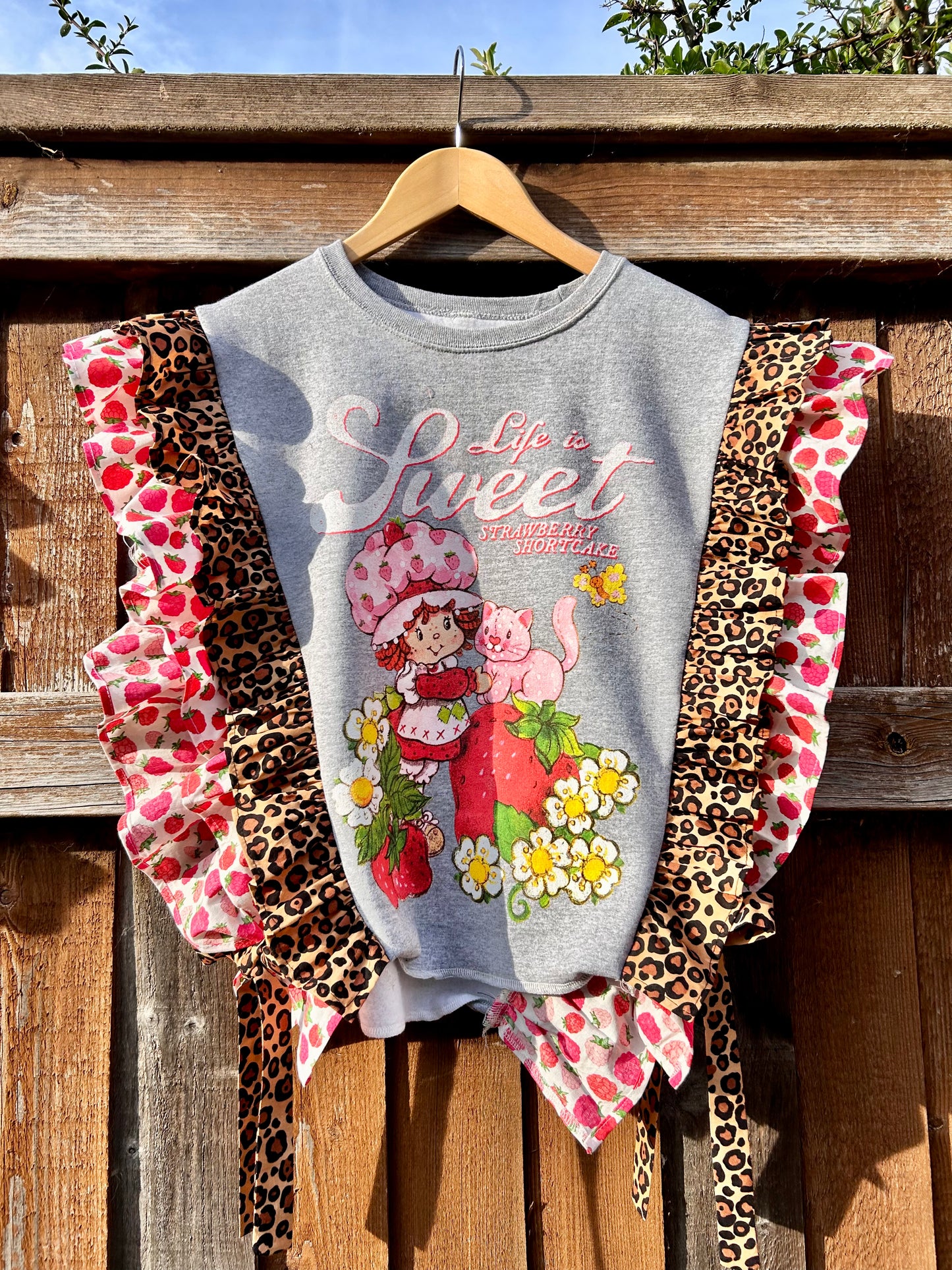 Strawberry Shortcake Frilled Tabard top SIZE 14/16/18
