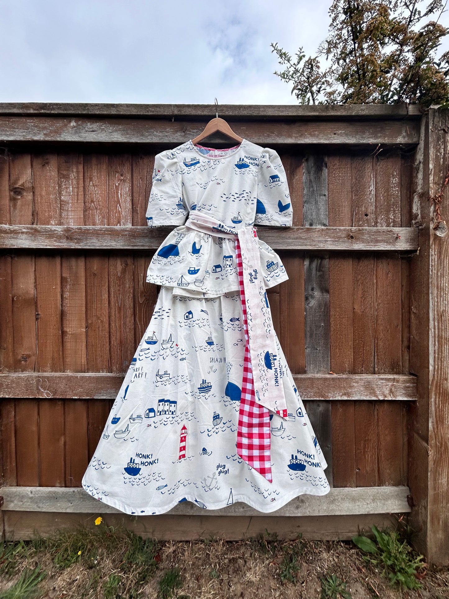 Gloria skirt set SIZE 10-12